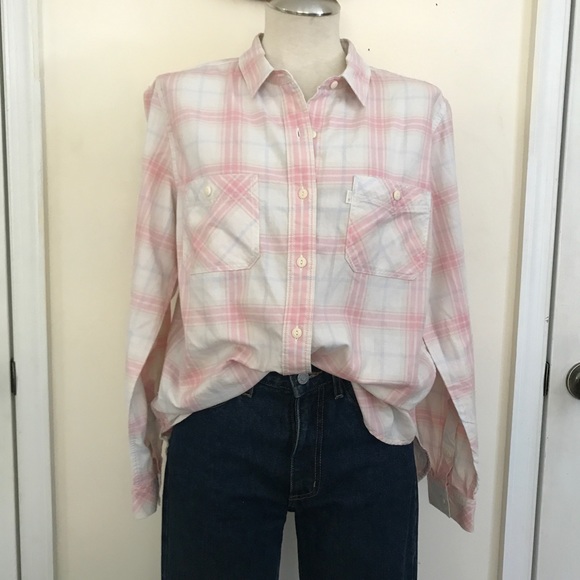 Levi's Tops - Levi's boyfriend fit flannel